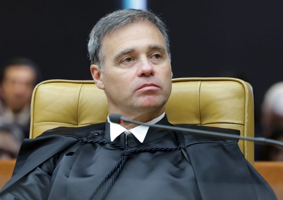 Mendonça retira sigilo de processo sobre mensagens entre Moraes e Vorcaro