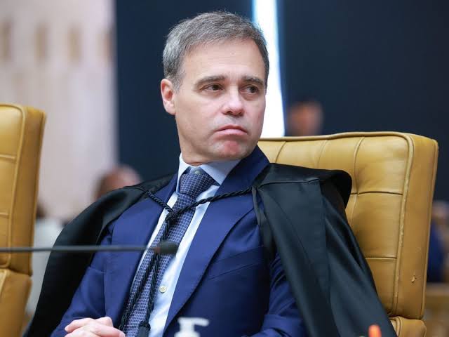 Mendonça diz que deixará sociedade no Instituto Iter