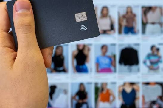 Isenção da “taxa das blusinhas” em compras até US$ 50 é sancionada