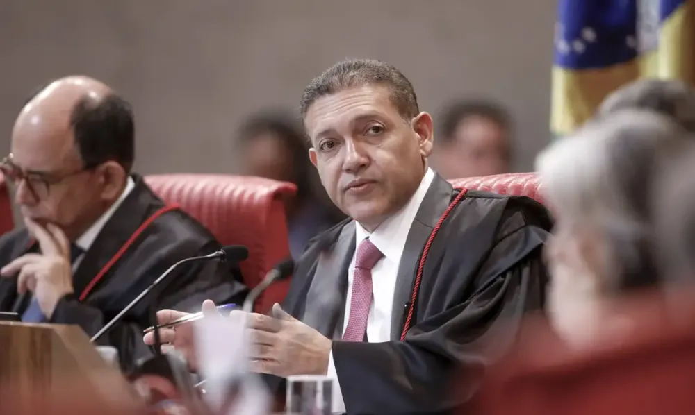 Presidente do TSE reclama de interferência em decisões da Corte