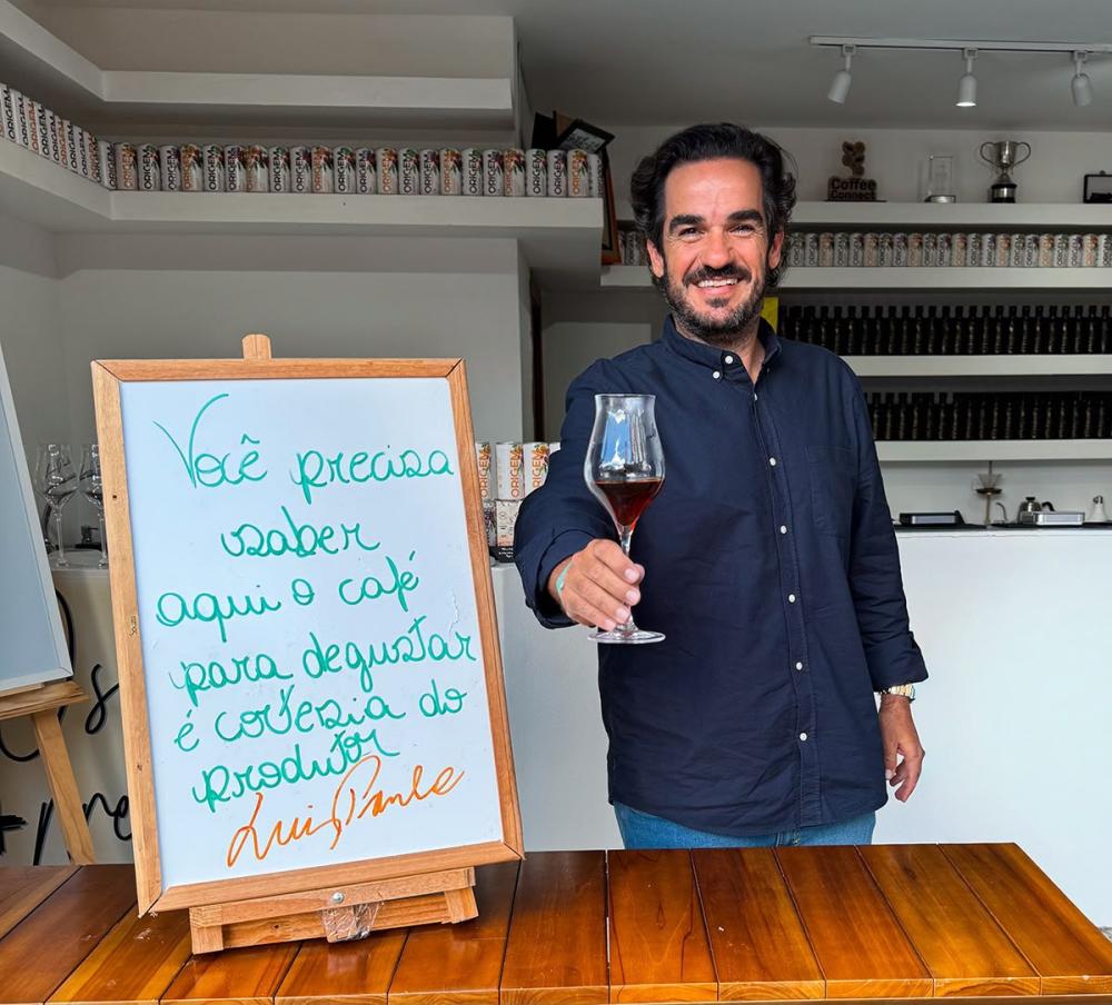 Loja oferece cafés especiais de graça e sem limite de degustação em Minas