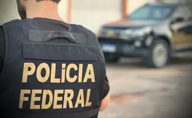 PF investiga uso de broches com câmera para gravar votos
