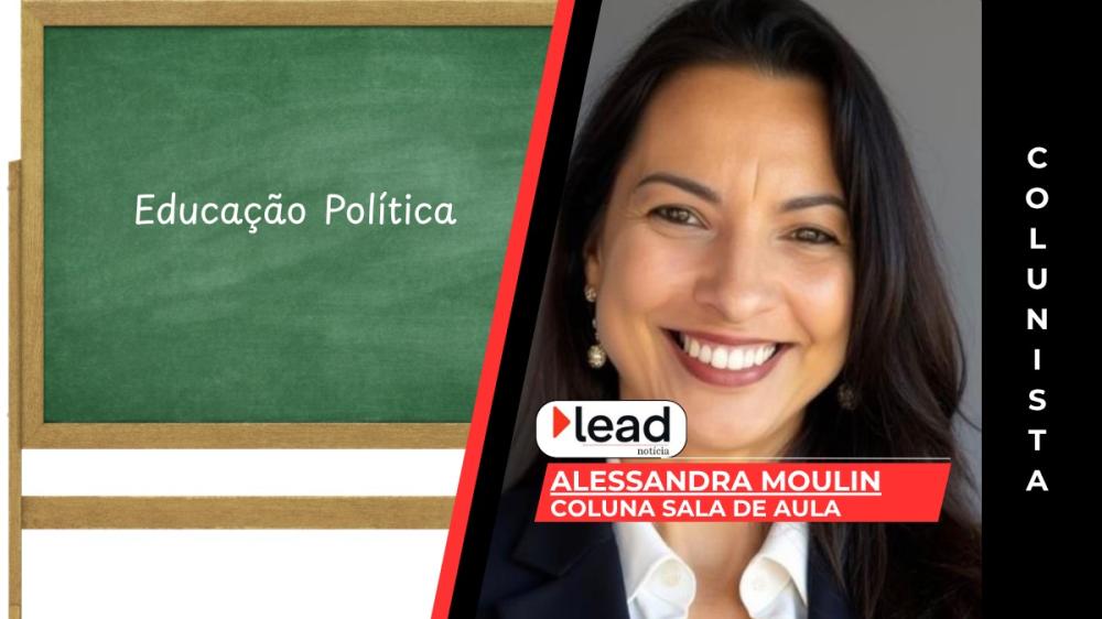 Estudantes discutindo cidadania em sala de aula durante atividade de educação política