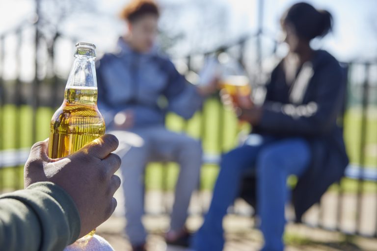 Consumo efetivo pelo menor de idade aumentará a pena do fornecedor Fonte: Agência Câmara de Notícias